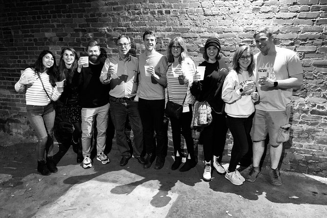 Spanish Moss Haunted Savannah Pub Crawl - Visiting East Bay Street and the Haunted East Bay Inn