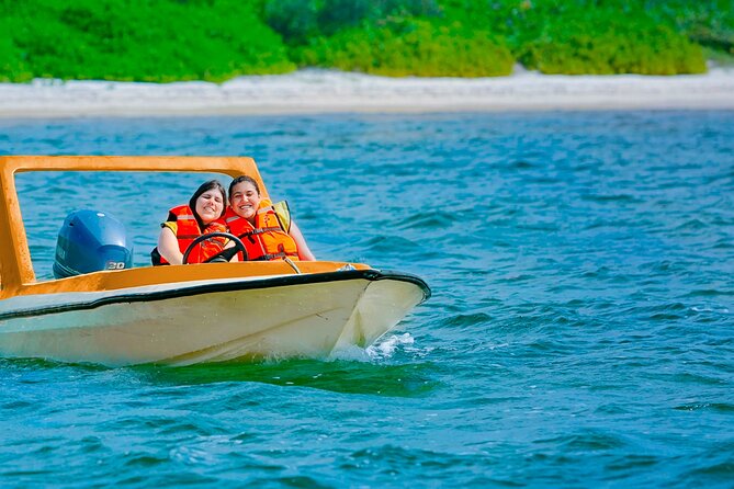Speed Boat Snorkeling and Beach in Cozumel - Snorkeling in Shallow, Vibrant Waters