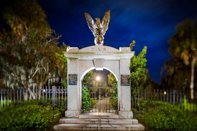 Spirits with Spirits Happy Hour Walking Bar Pub Crawl - Starting Point at The Rail Pub and Meeting the Guide