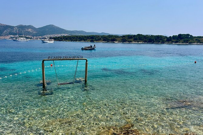 Split: Blue Lagoon, Hvar, Bra, 6 Islands Boat Tour - Small Group - Exploring Milna on Bra Island