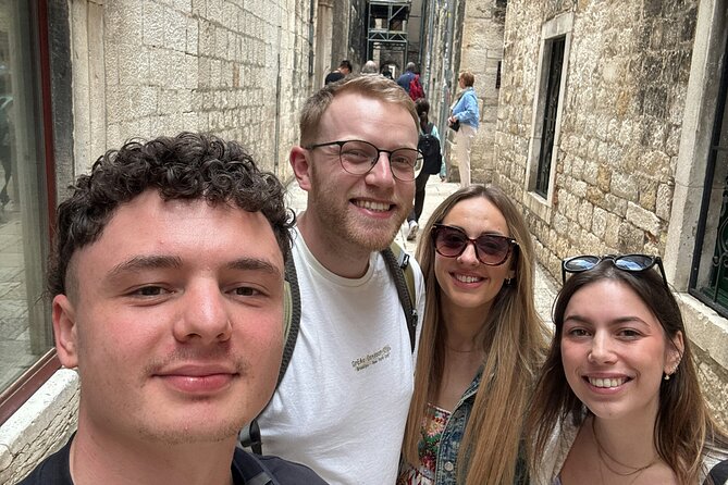 Split Quest Experience: Discover the City - Discovering the Traditional Charm of Matejuka