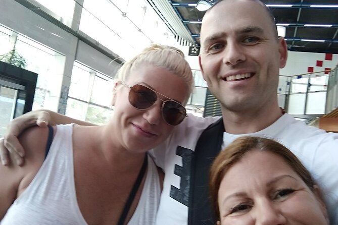 Split to Split Airport Private transfer 1-8 pax (Door to Door transfer) - Booking in Advance and Cancellation Policies