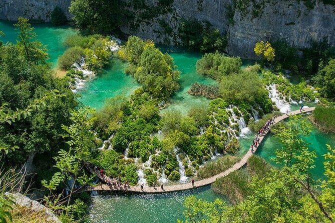 Split to Zagreb or airport Zagreb via Plitvice lakes for singles or couples - Exploring Plitvice Lakes National Park at Your Own Pace