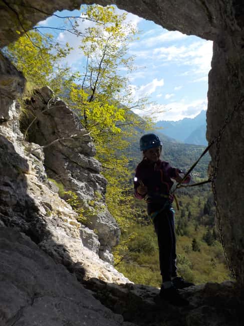 Srnica: Caving Adventure with Climbing and Abseiling - Traversing Chasms and Pools with Ropes