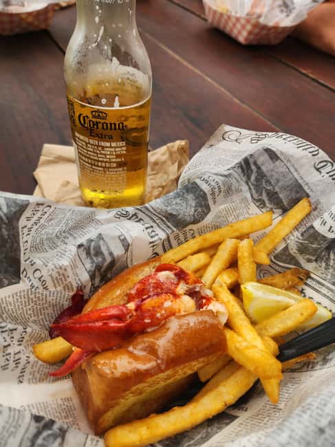 St. Augustine, FL: Corks and Forks Pairing Tour (Strolling) - The Guide: Expertly Leading the Flavorful Journey