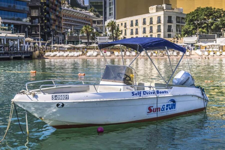 St Julians: Private Speedboat Comino Blue Lagoon and Gozo - Starting Point at Sun & Fun Water Sports