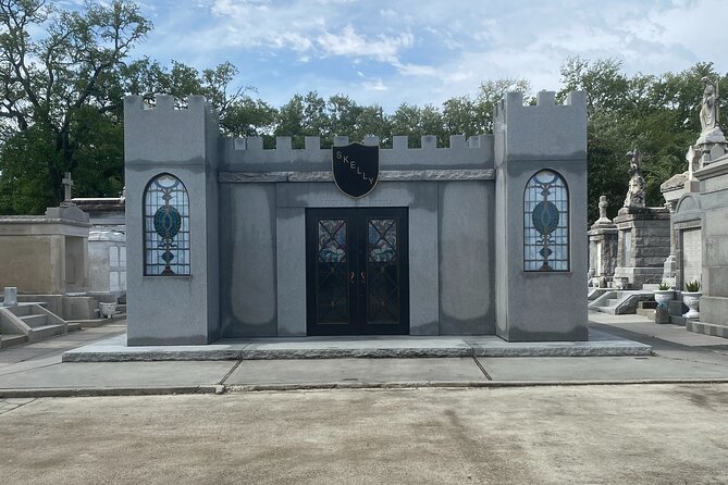 St. Louis Cemetery No. 3 Walking Tour - Visiting St. Louis Cemetery No. 3 on Esplanade Avenue