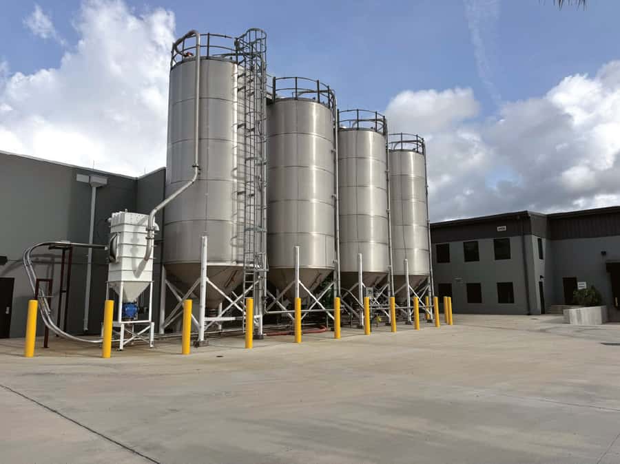 St. Petersburg, FL: Distillery Tour & Tasting Experience - Location and Meeting Point in the Market Store