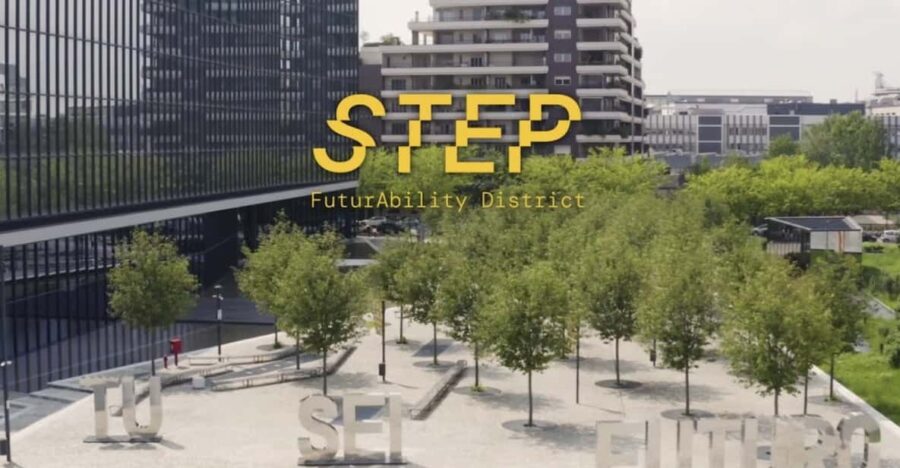 STEP Futurability District Entry Ticket - How the Virtual Guide “Forward” Enhances the Tour
