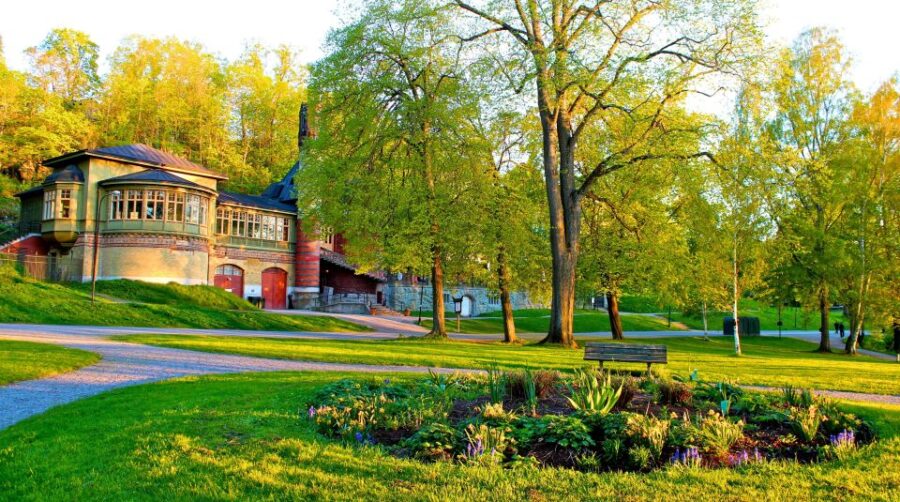 Stockholm: 2-Hour Djurgården Sightseeing Tour - Meeting Point and Tour Duration Details