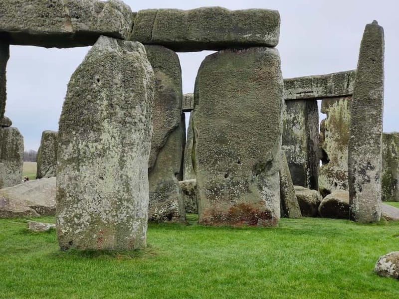 Stonehenge & Sacred Land Guided Driving Tour - Exploring Stonehenge in Depth