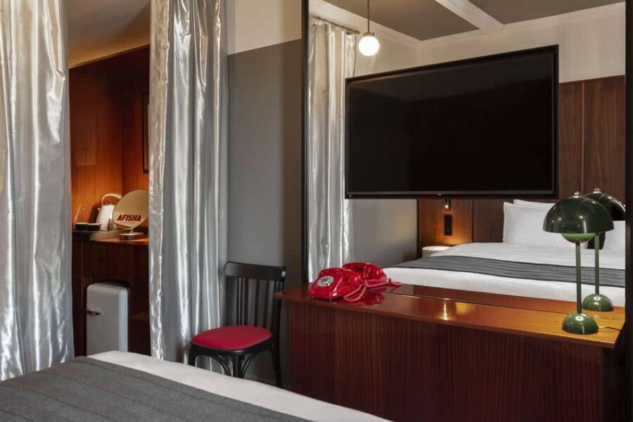 Stylish Tbilisi Escape with 5 Star Hotel and 2 special tours - Explore Tbilisis Old Town and Modern Streets