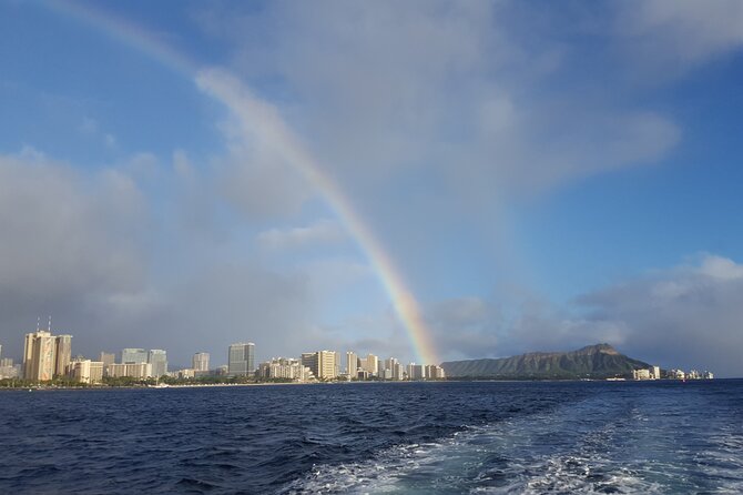 Sunset Sail Experience by Catamaran in Waikiki - The Experience on the Twin-Hulled Catamaran
