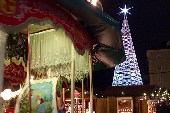 Swarovski Crystal World and Innsbruck Tour - Starting Point at Innsbruck’s Golden Roof (Goldenes Dachl)