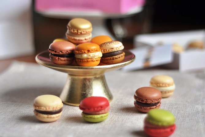 Swiss Chocolate Walking Tour of Zurich - Tasting Luxenburgli at Coffee House Sprüngli