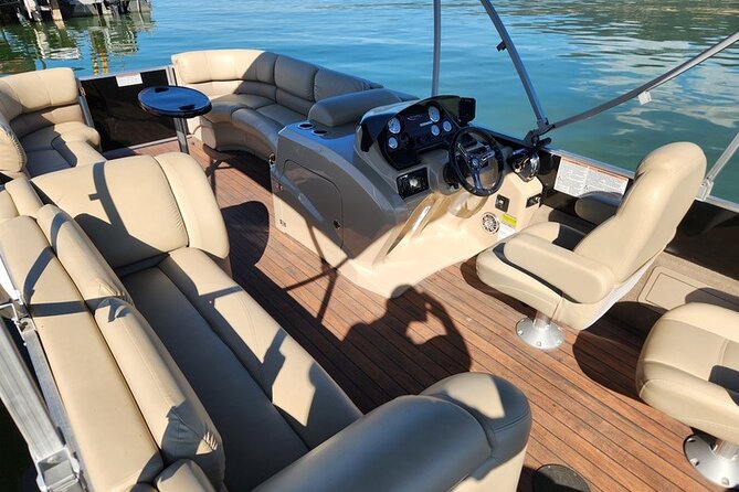 Sylvan Mirage 8522 PartyFish Pontoon Boat Rental - Flexible Rental Durations for Custom Water Adventures