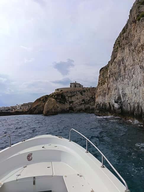 Syracuse: Ortigia,Sea Caves and Pillirina Boat Tour - Discovering Syracuse’s Sea Caves and Rock Formations