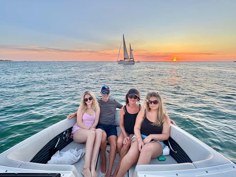 Tampa Bay: Private Sunrise Dolphin & Island Cruise - Private Sunrise Departure on Tampa Bay