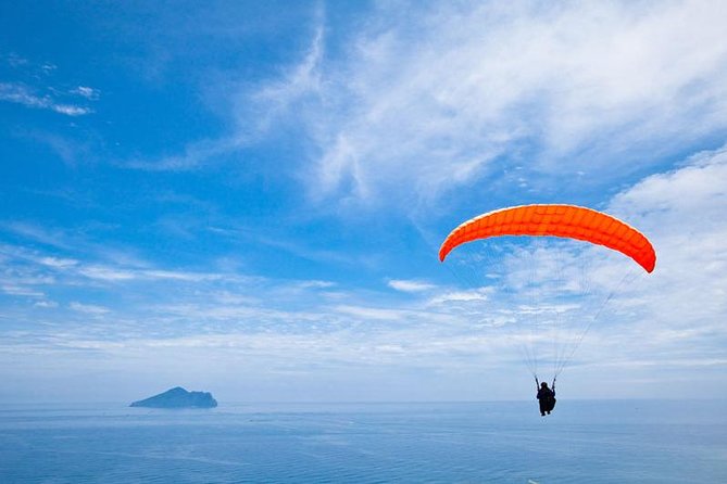 Tandem Paragliding Flight over Tenerife - The Flight Path and Scenic Highlights from the Air