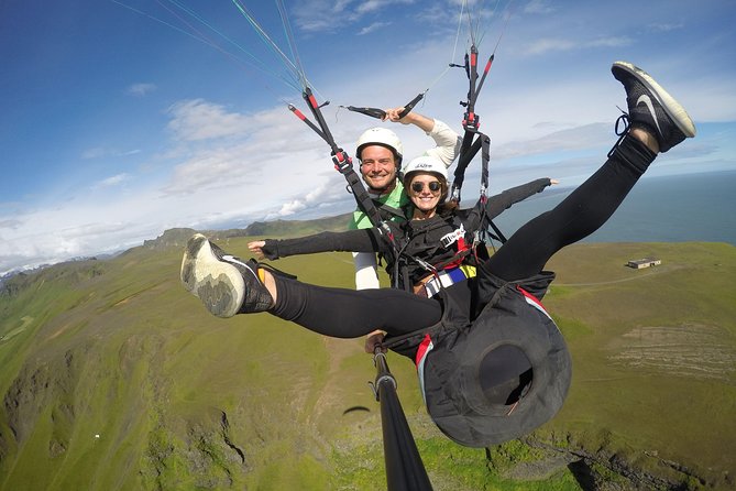 Tandem Paragliding Flights from Vik - The Role of Expert Guides and Safety Protocols