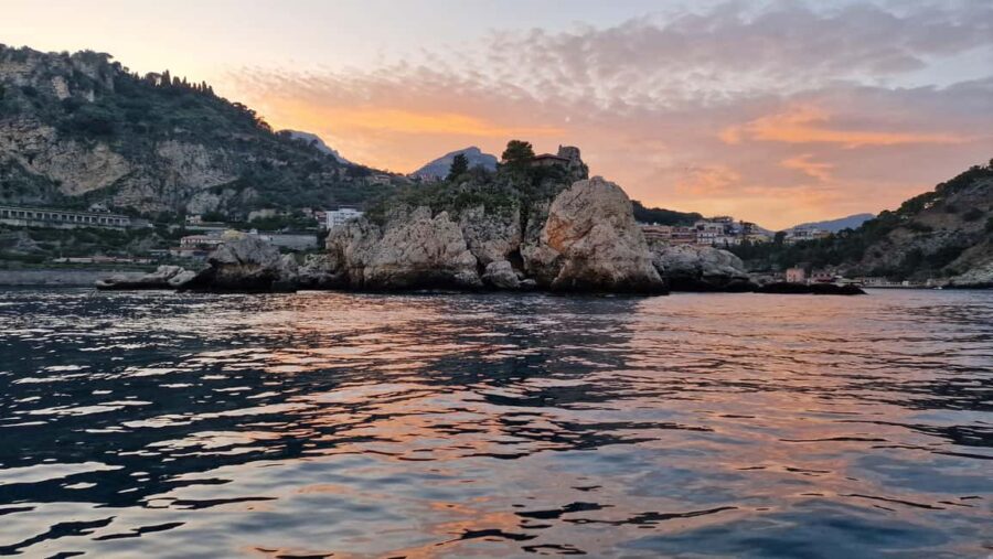 Taormina: Sunset Boat Tour with Aperitif - Scenic Caves and Bays of Taormina and Giardini Naxos
