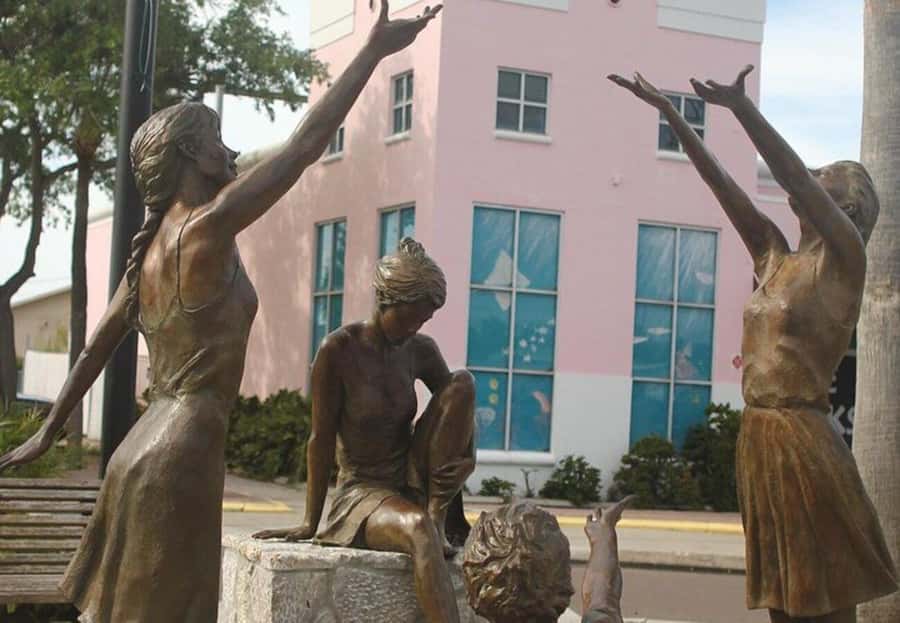 Tarpon Springs: I Came, I Saw... I Greeked Experience - Starting Point at Tarpon Springs Circle Park