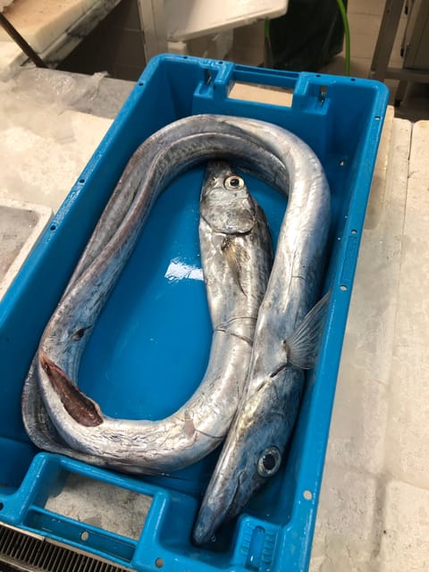 Taste of Setubal: Market Visit and Wine Tastings - Discovering the Vibrant Sesimbra Market in Setúbal