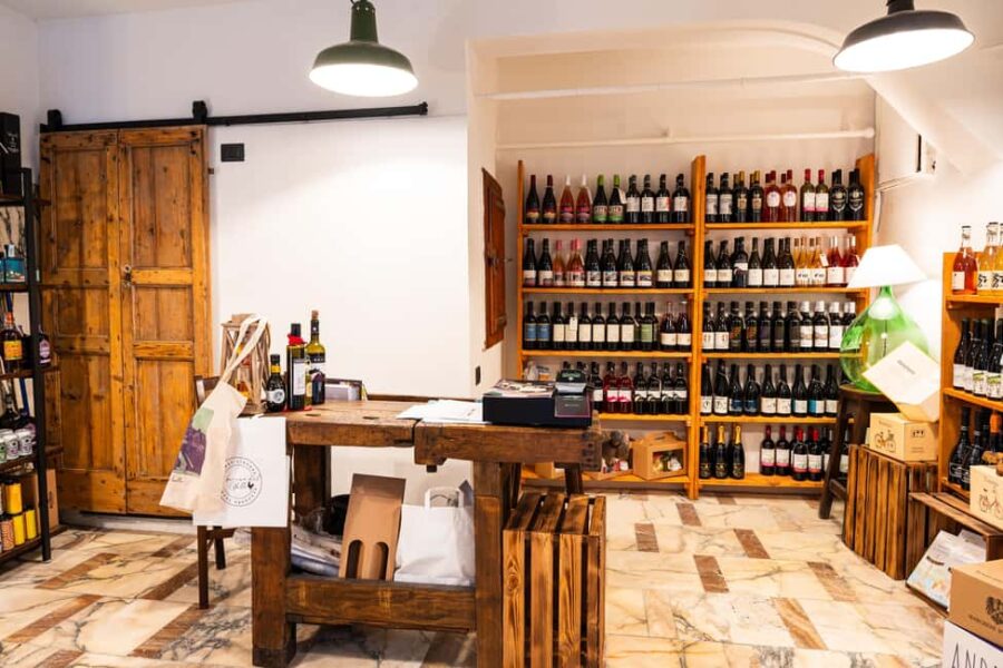 Tasting local wines with snacks in Rapallo's historic center. - Location and Meeting Point in Rapallo