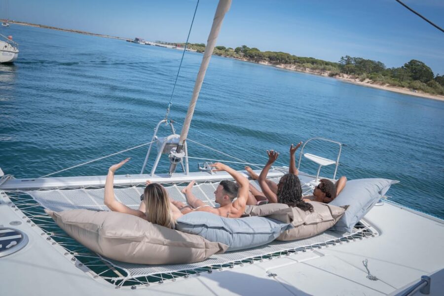 Tavira: Passeio Full Day - Set out on a Full-Day Private Sailing Adventure with Arraial Sailors