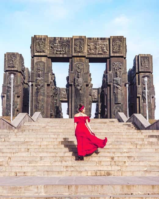 Tbilisi: Chronicles of Georgia & Underground Chapel - Capture Breathtaking Panoramic Views of Tbilisi