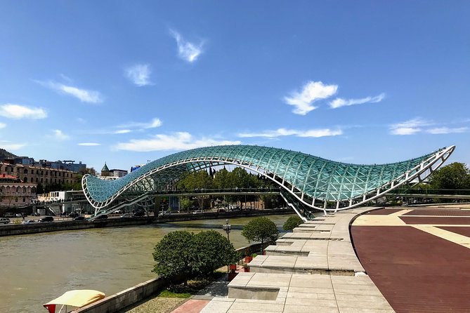 Tbilisi Explorer: Essential Walking Tour for First-Timers - Exploring the Ancient Walls and the Old City