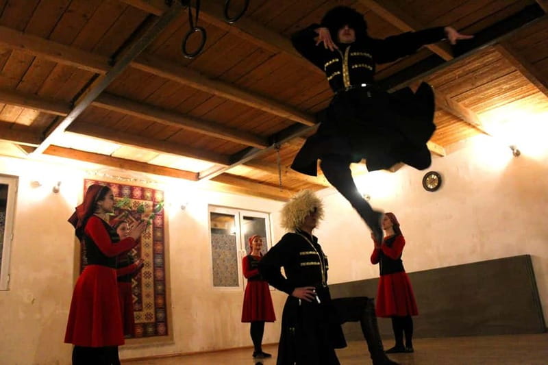 Tbilisi: Georgian Traditional Folklore Show in the city - Authentic Georgian Culture in a Cozy Family Setting