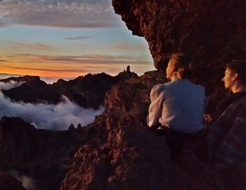 Tejeda: Sunset & Night Sky Guided Astronomy Hiking Tour - Scenic Sunset at Ventana del Nublo with Views of Roque Nublo and Teide