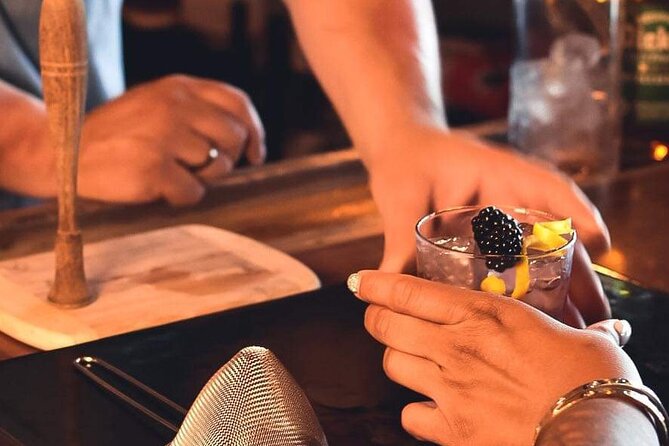 Tennessee Whiskey Workshop with Instructor and 3 Cocktails - The Guided Experience with Expert Instructor