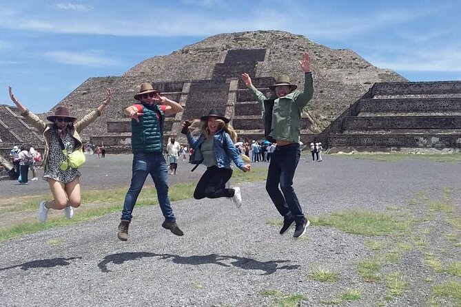 Teotihuacan and Basilica of Guadalupe with mezcal, tequila & handcrafts - Visiting the Plaza de las Tres Culturas