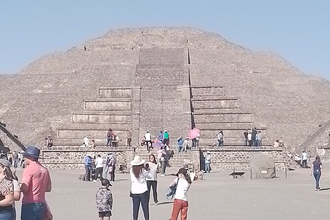 Teotihuacan Pyramids Tour with Pickup from your hotel in CDMX - Transfer to Teotihuacán and the Pyramids