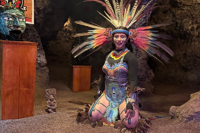 Teotihuacan Sacred cave and ritual of the ball game - Mystical Experience in the Sacred Cave of Teotihuacan