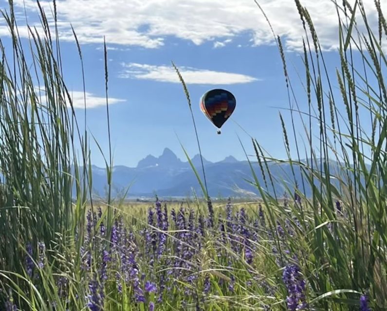 Teton Valley Balloon Flight - The Meeting Point: Ford Van and Enclosed Balloon Rides Trailer