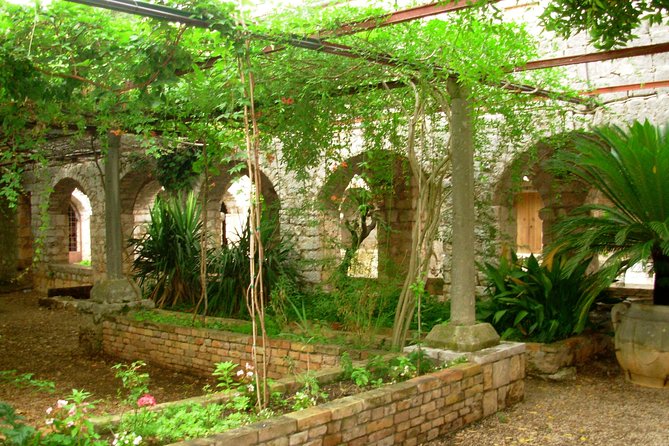 The Best of Hvar Small Group with Wine Tasting and Local meal - Visiting the French Fortress on St Nicholas Hill