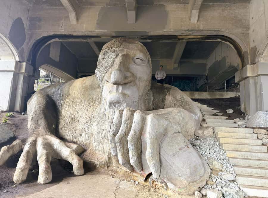 The Best of Seattle and Majestic Snoqualmie Waterfalls - Starting Point and Logistics for a Smooth Day