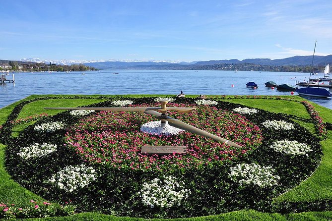 The Best of Zurich Including Panoramic Views in a Small Group Walking Tour - The Charm of Lindenhof Hill and Its Cityscape Views