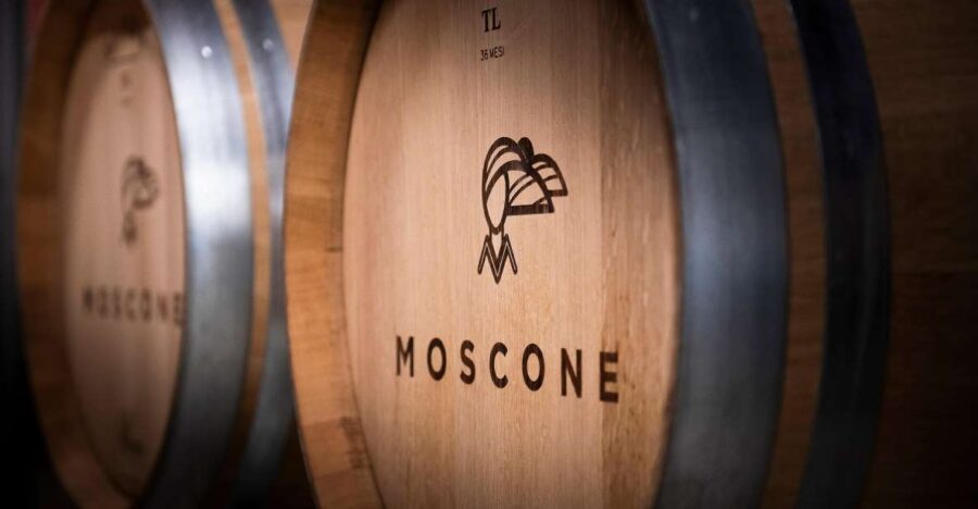 The Dosman: Winetasting in La Morra - Starting at the Tasting Room in La Morra