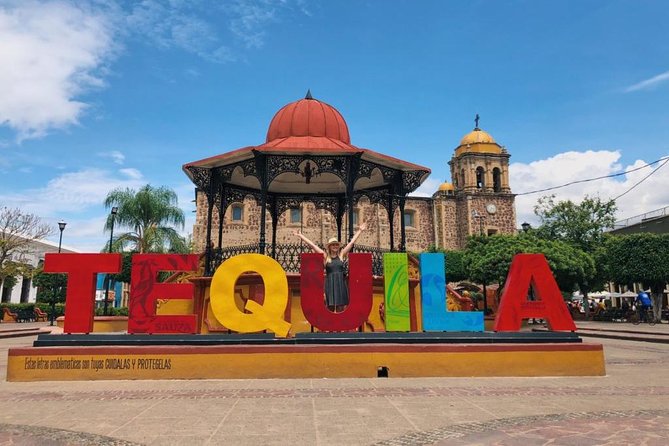 The Fire TOUR - Pyramids, Volcanoes, Agaves & Tequila - Visiting the Circular Pyramids at Guachimontones