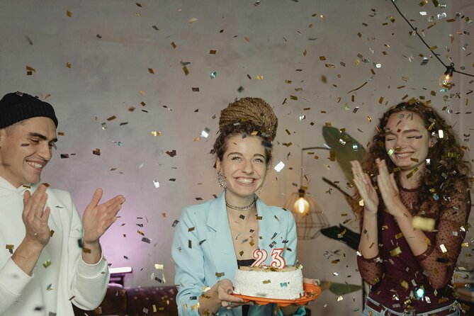 The Great Pensacola Birthday Party Tour & Scavenger Hunt - Exploring Downtown Pensacola as Your Playground