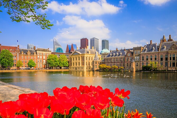 The Hague: City Walk Audio Guide in 7 Languages on your Phone - Visiting the Iconic Palace Noordeinde