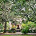 The History Buff: Savannah Walking Tour - Inside the Meeting Point and End Location
