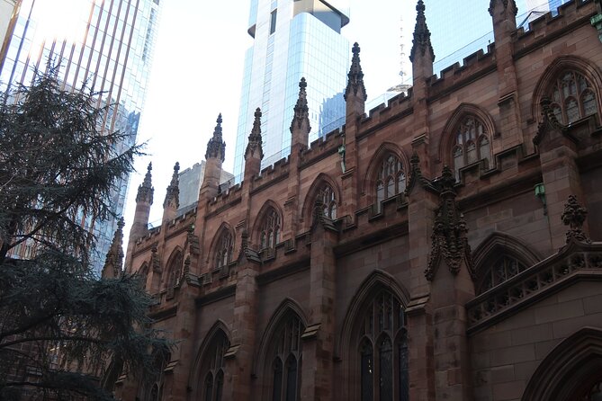 The History of Old New York Shared Tour - Visiting Trinity Church and Alexander Hamilton’s Grave