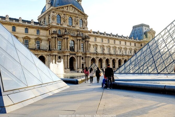 The Louvre Museum Private 2.5h Family-Friendly Tour - The Private Family Tour Starts at the Louvre Entrance
