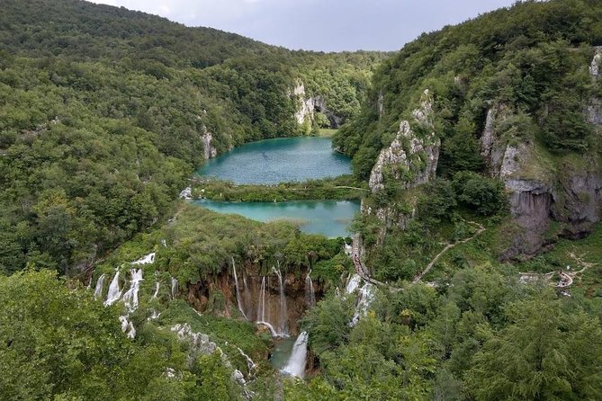 The natural park of Plitvice Lakes transportation, and return to Zadar - Discovering the UNESCO World Heritage Site of Plitvice Lakes