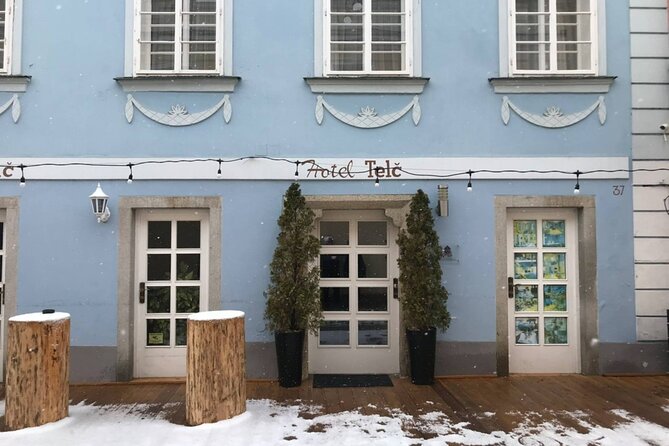 The Painted Ladies of Tel: A Self-Guided Audio Tour - Exploring Telc’s Historic Center and Architectural Gems